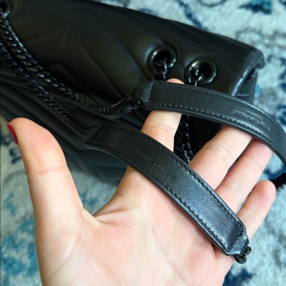 Saint Laurent Black Quilted Leather Shoulder Bag with Chain Strap - Picture 16 of 17